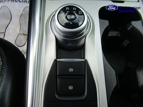 Certified 2020 Ford Explorer XLT w/ Equipment Group 202A AWD/4WD image 36