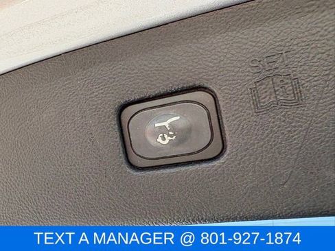 Used 2022 Ford Edge Titanium AWD/4WD image 11