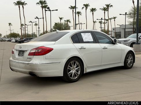 Used 2012 Hyundai Genesis 3.8 w/ Premium Pkg RWD image 6
