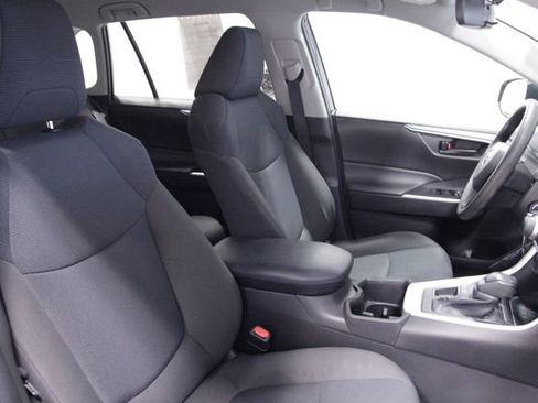Used 2023 Toyota RAV4 LE AWD/4WD image 12