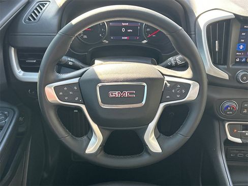 Used 2023 GMC Terrain SLT image 24