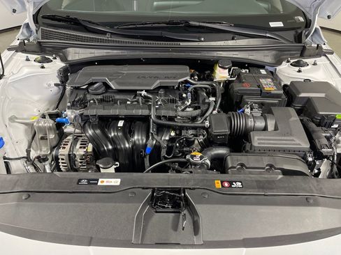 New 2026 Hyundai Elantra SEL Sport Premium FWD image 9