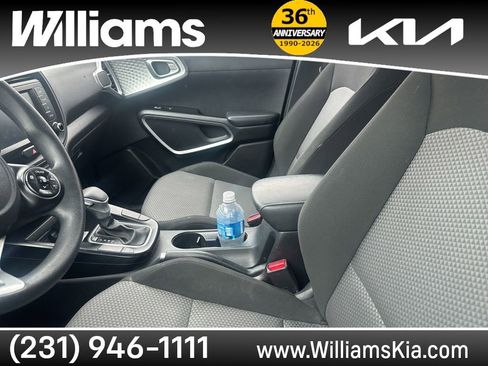 Used 2020 Kia Soul LX FWD image 12