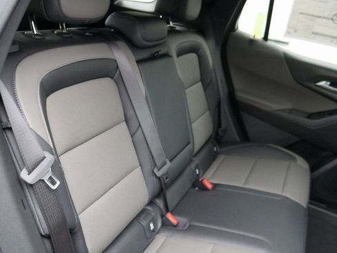 New 2026 Chevrolet Equinox LT w/ Convenience Package II FWD image 23