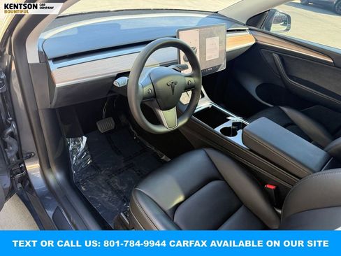 Used 2023 Tesla Model Y Long Range image 30