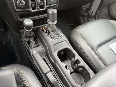 Used 2023 Jeep Gladiator Overland image 27