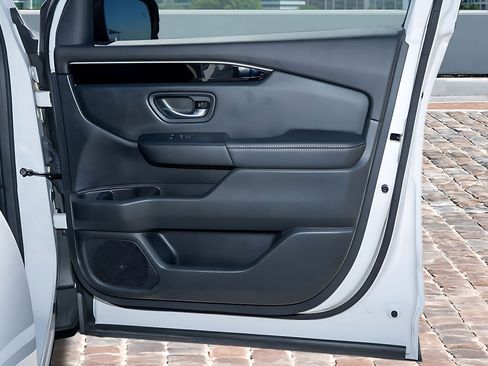 Certified 2025 Honda Pilot EX-L image 15