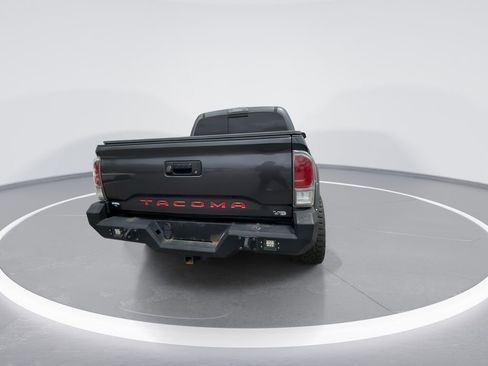 Used 2020 Toyota Tacoma TRD Sport AWD/4WD image 7