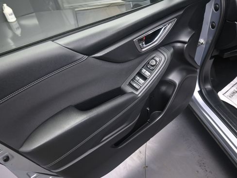 Used 2019 Subaru Forester Premium AWD/4WD image 15