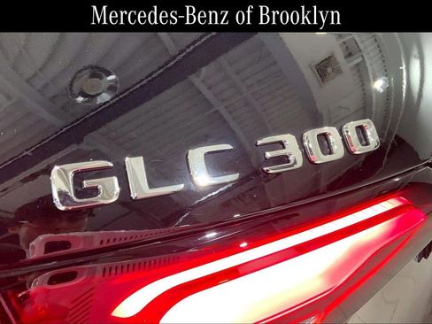Used 2026 Mercedes-Benz GLC 300 4MATIC image 9
