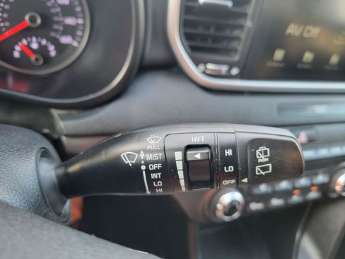 Used 2022 Kia Sportage LX AWD/4WD image 15