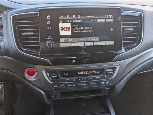 Used 2022 Honda Pilot Sport image 13