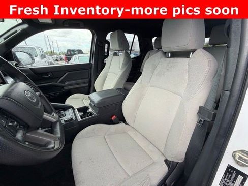 Used 2025 Toyota 4Runner SR5 RWD image 8