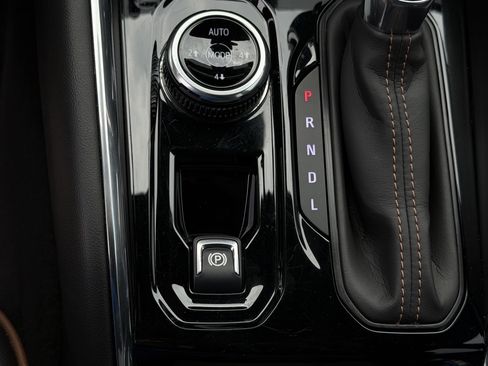Used 2023 GMC Canyon AT4 w/ AT4 Premium Package AWD/4WD image 19