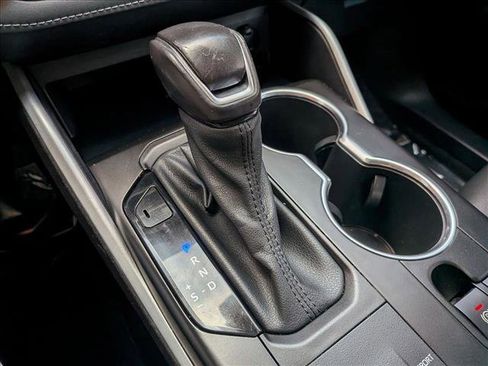 Certified 2021 Toyota Highlander XLE image 12