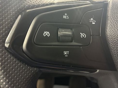 Used 2026 Chevrolet Trax LT FWD image 22