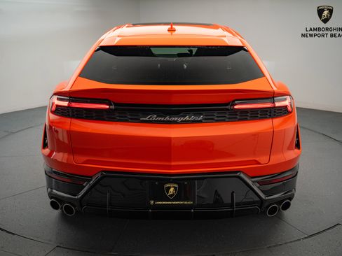 Used 2025 Lamborghini Urus SE image 15