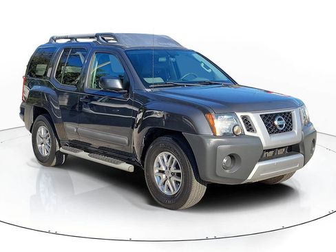 Used 2015 Nissan Xterra S image 1