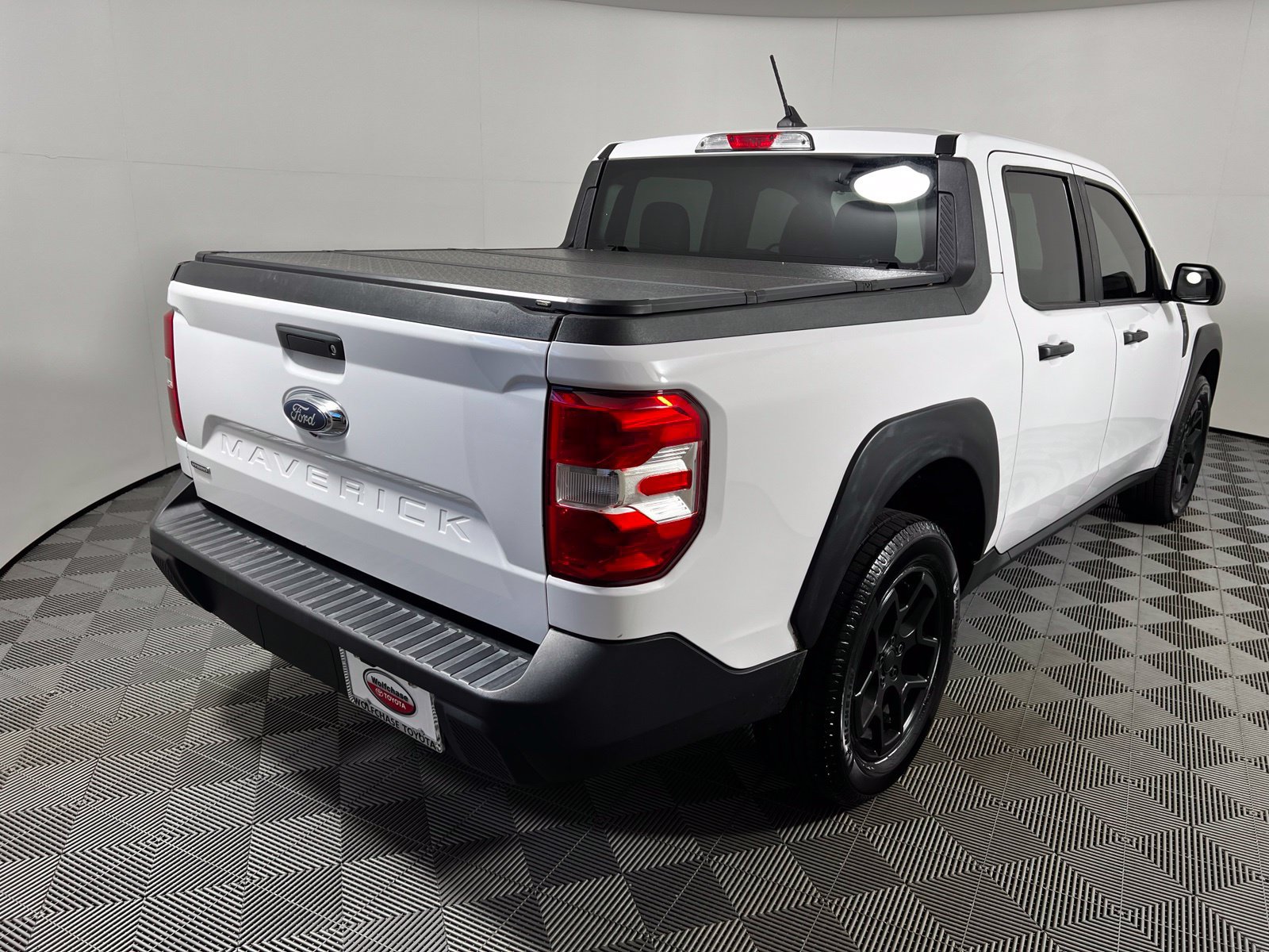 Used 2023 Ford Maverick XL FWD image 5