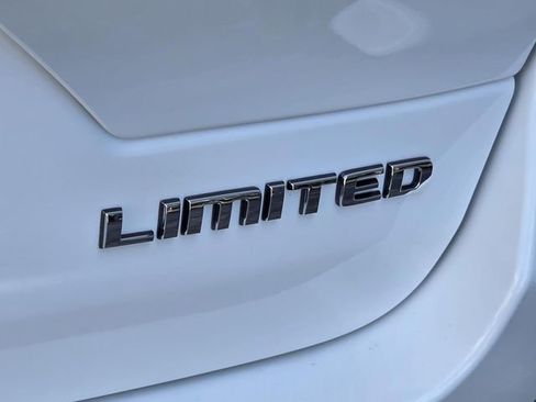 Used 2024 Jeep Grand Cherokee Limited w/ Luxury Tech Group II RWD image 36