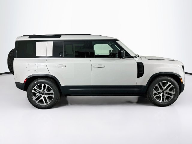 New 2026 Land Rover Defender 110 S AWD/4WD image 4