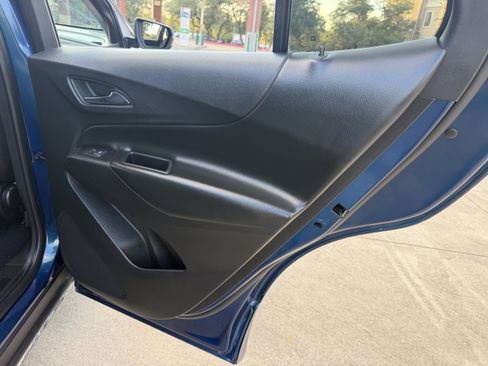 Used 2019 Chevrolet Equinox LT FWD image 12