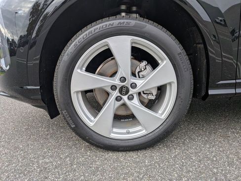 New 2025 Audi Q5 Premium Plus image 16