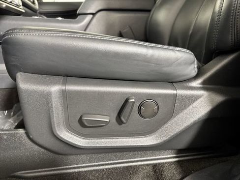 Used 2022 Ford Expedition Max XLT image 21