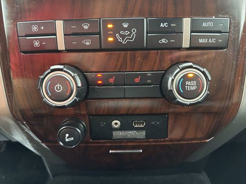 Used 2012 Ford F150 Lariat w/ Lariat Chrome Pkg image 7