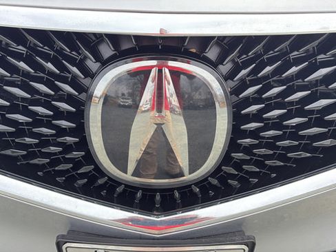 Used 2023 Acura MDX SH-AWD image 9