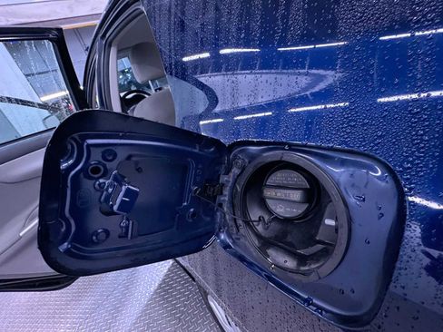 Used 2012 Toyota Corolla LE image 34