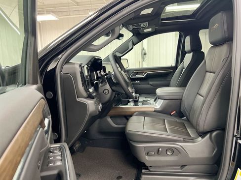 New 2026 Chevrolet Silverado 1500 High Country w/ Technology Package AWD/4WD image 21