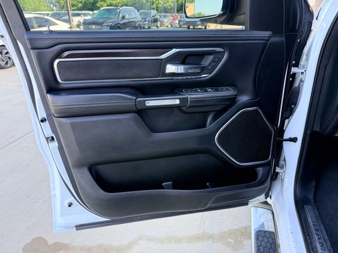 Used 2022 RAM 1500 Laramie AWD/4WD image 11