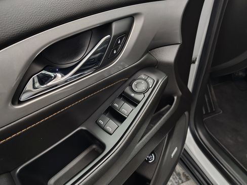 Used 2019 Chevrolet Traverse LT w/ LT Premium Package image 22