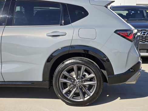 Certified 2025 Acura ADX A-Spec image 18