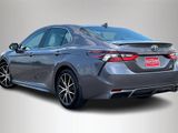 Used 2022 Toyota Camry SE image 4
