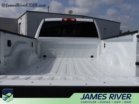 Used 2026 RAM 2500 Laramie AWD/4WD image 14