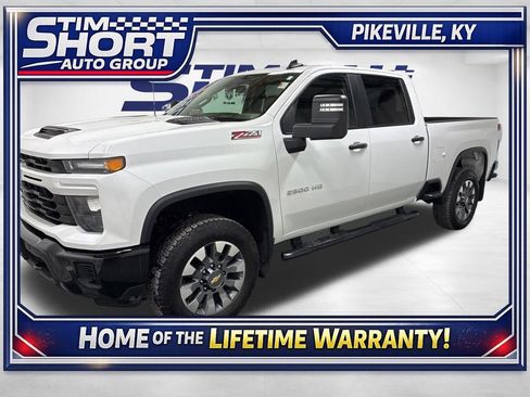 Used 2025 Chevrolet Silverado 2500 Custom w/ Custom Value Package image 1