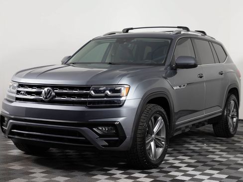 Used 2019 Volkswagen Atlas SEL R-Line AWD/4WD image 2