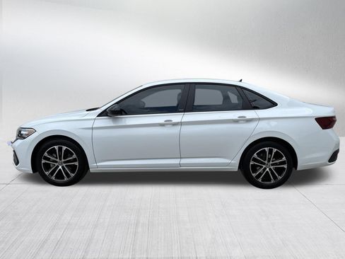 Used 2024 Volkswagen Jetta Sport FWD image 4