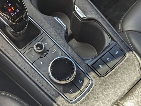 Used 2025 Cadillac XT4 Premium Luxury image 27