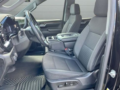 Used 2025 Chevrolet Silverado 1500 LT RWD image 16