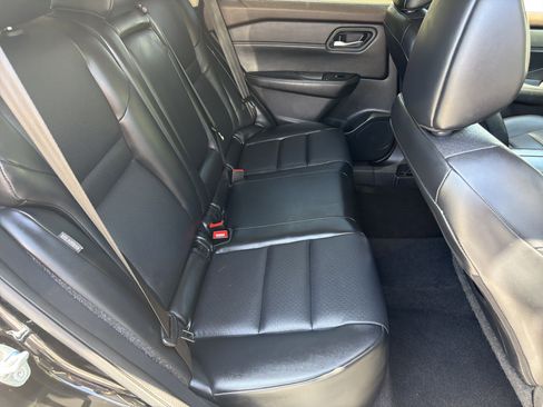 Used 2023 Nissan Rogue SV w/ SV Premium B Package FWD image 15
