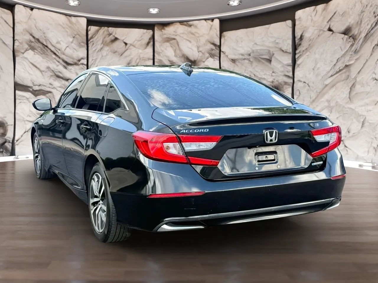 Used 2020 Honda Accord Hybrid image 5
