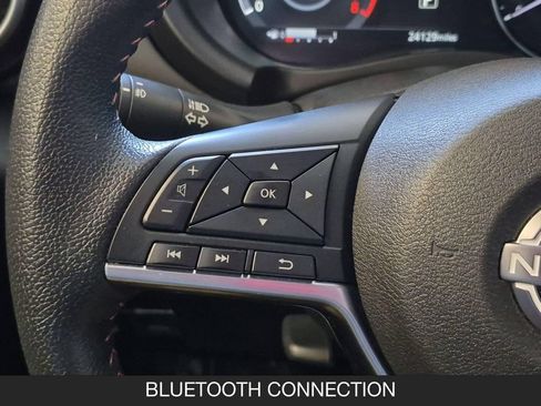Certified 2023 Nissan Kicks SR FWD image 17