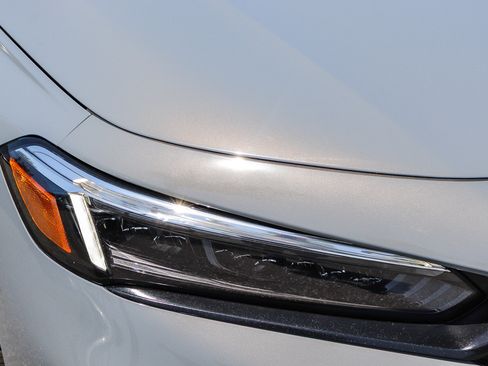 Used 2025 Honda Civic Sport image 6