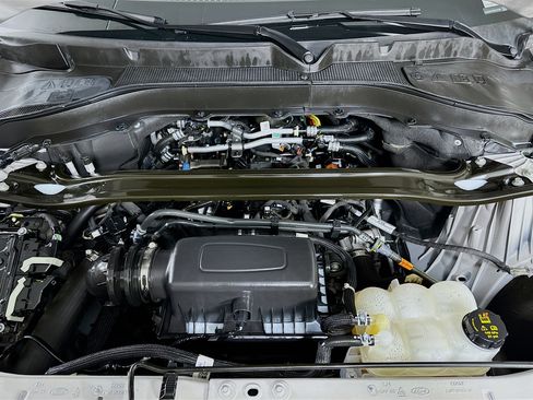 Used 2024 Ford Explorer Limited image 35