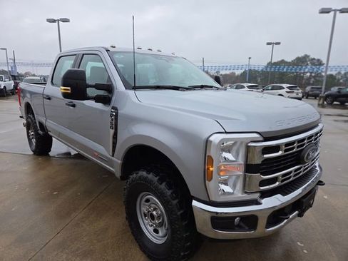 Used 2024 Ford F250 XL image 7
