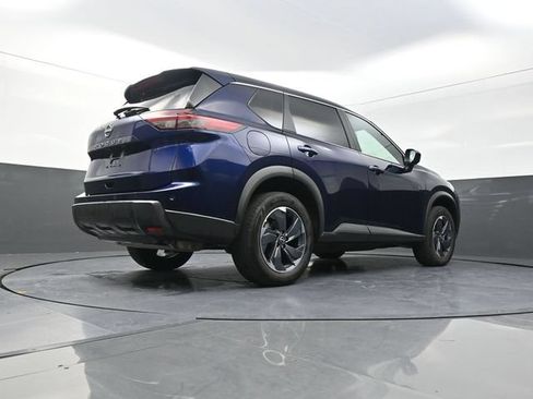 Used 2025 Nissan Rogue SV FWD image 36