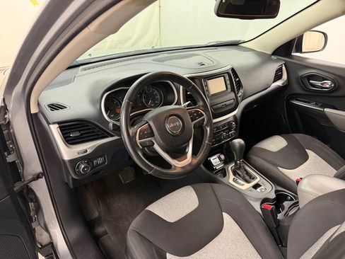 Used 2014 Jeep Cherokee Latitude FWD image 20
